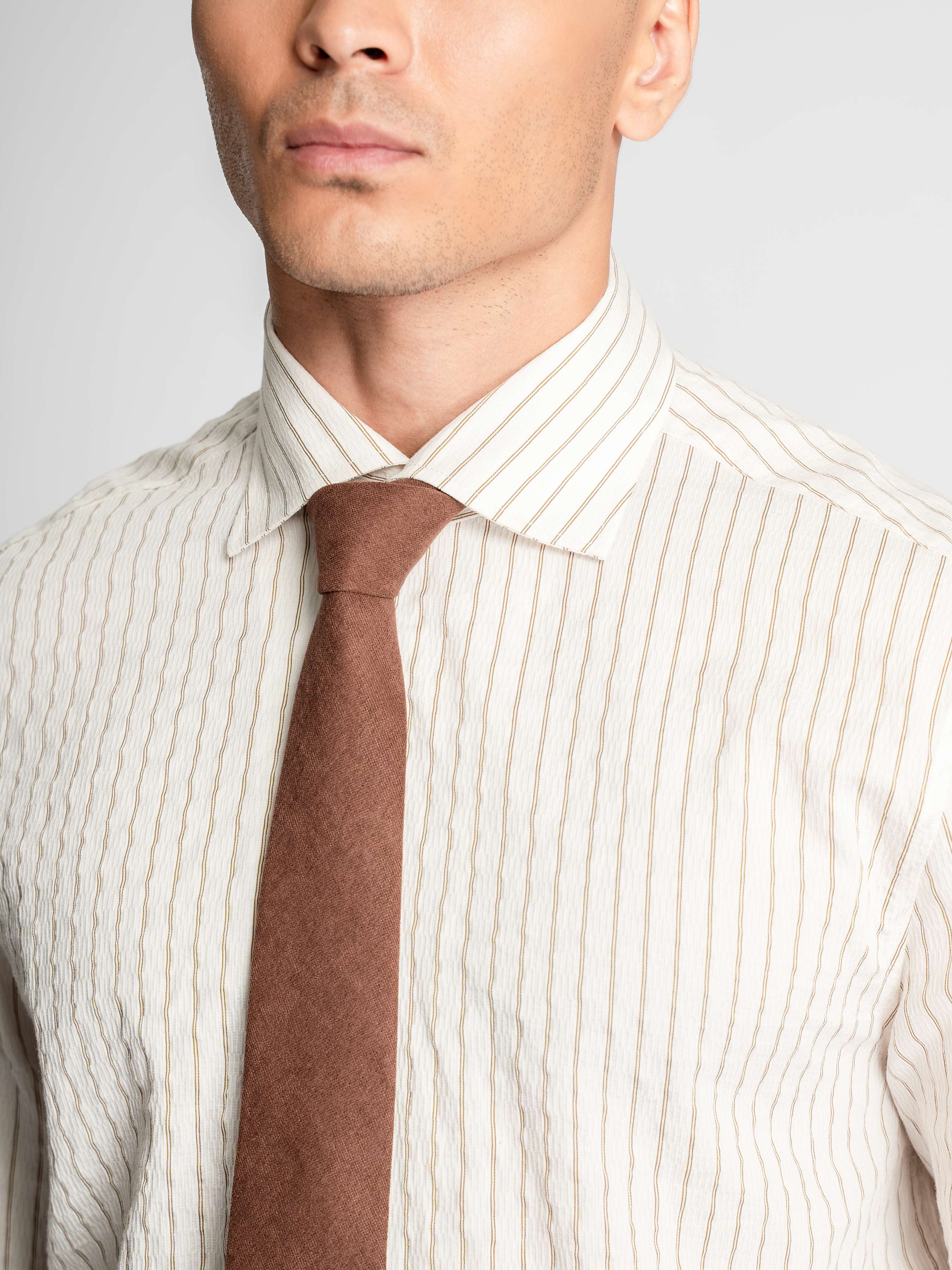 Aldo-Stripe-Shirt-Off-White-Grey-Line-_One-Piece-Collar_-6_5fa26f42-0a08-4ed3-9afa-ec7e4cc06684 - Zeve