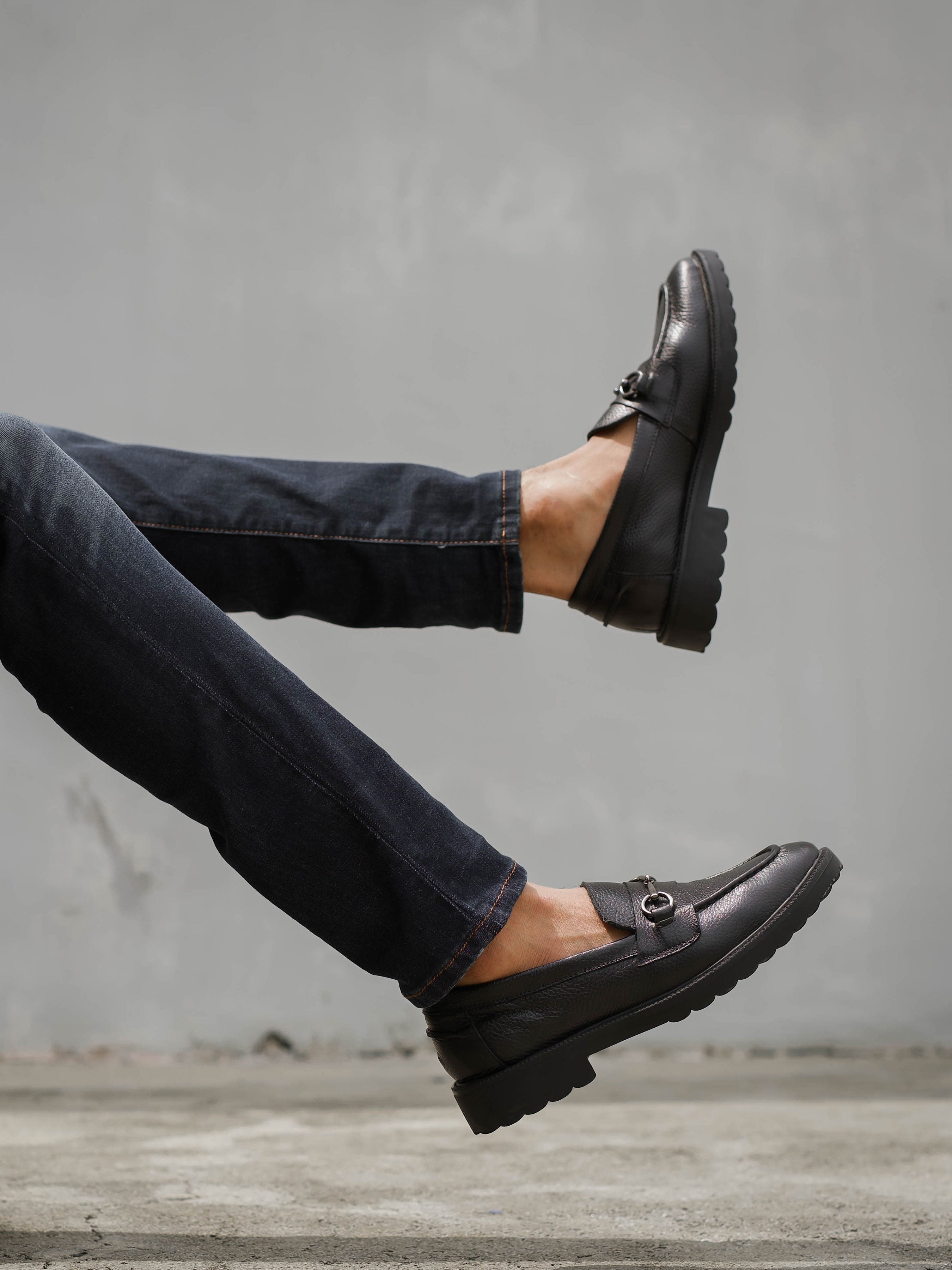Men's flat shoes with handmade buckles in black calf leather